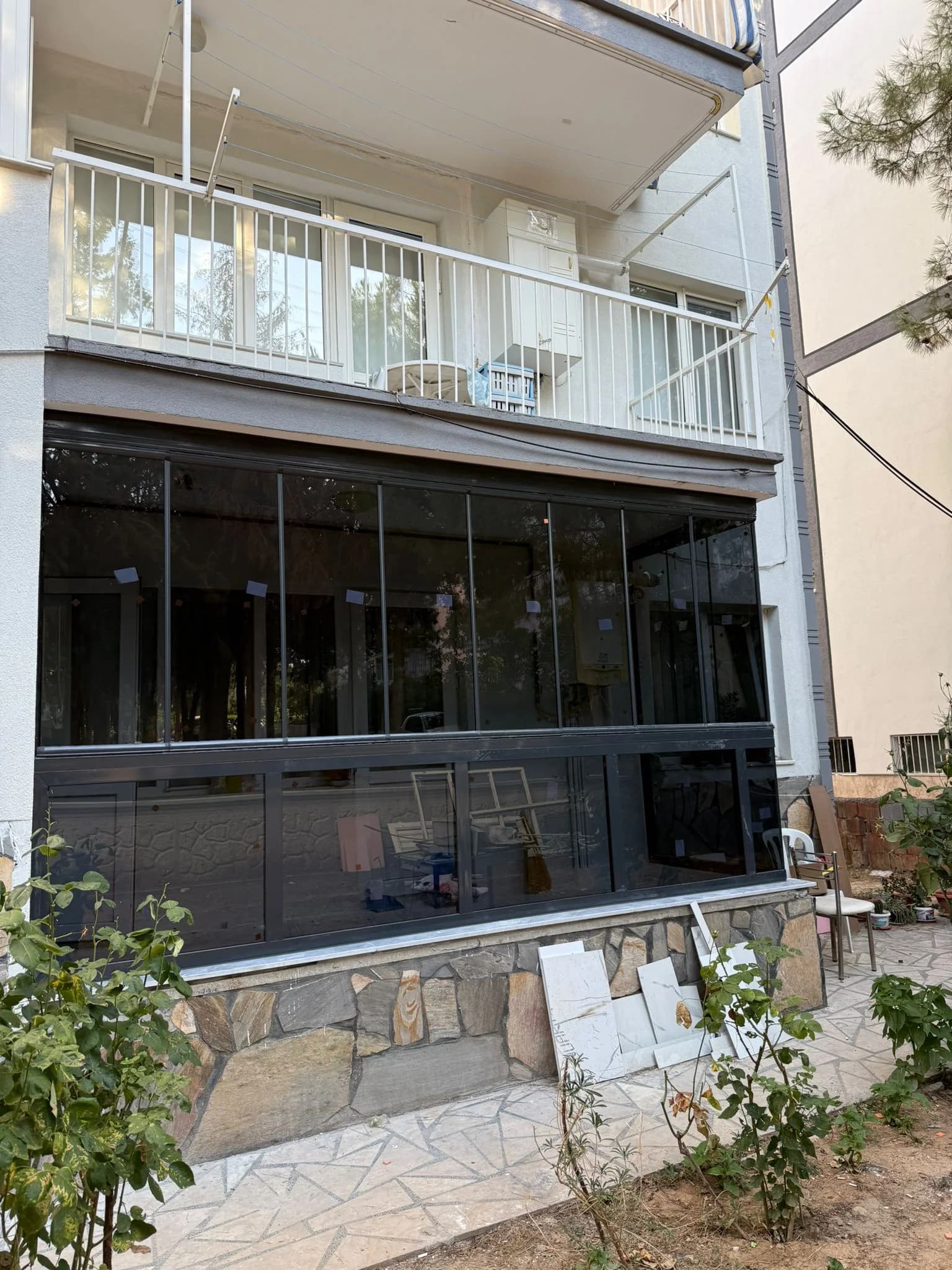 Gündoğmuş Cam Balkon Sistemleri